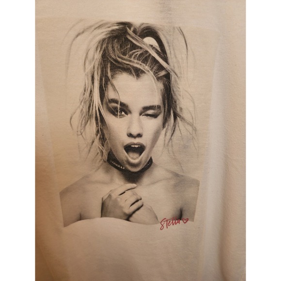 Victoria's Secret Tops - Victorias Secret Stella Maxwell Graphic Tee White Short Sleeve Crewneck Large